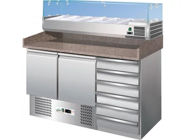 Pizza felrakó asztalok